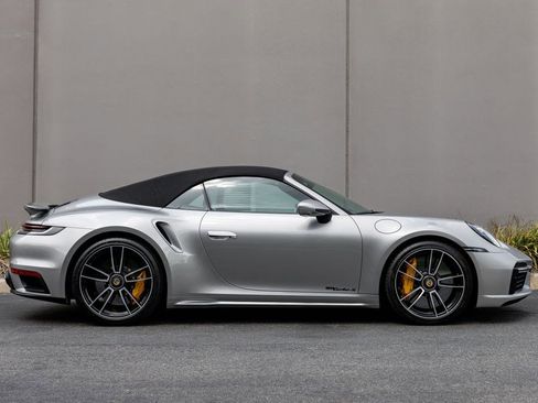 Used 2021 Porsche 911 Turbo image 6