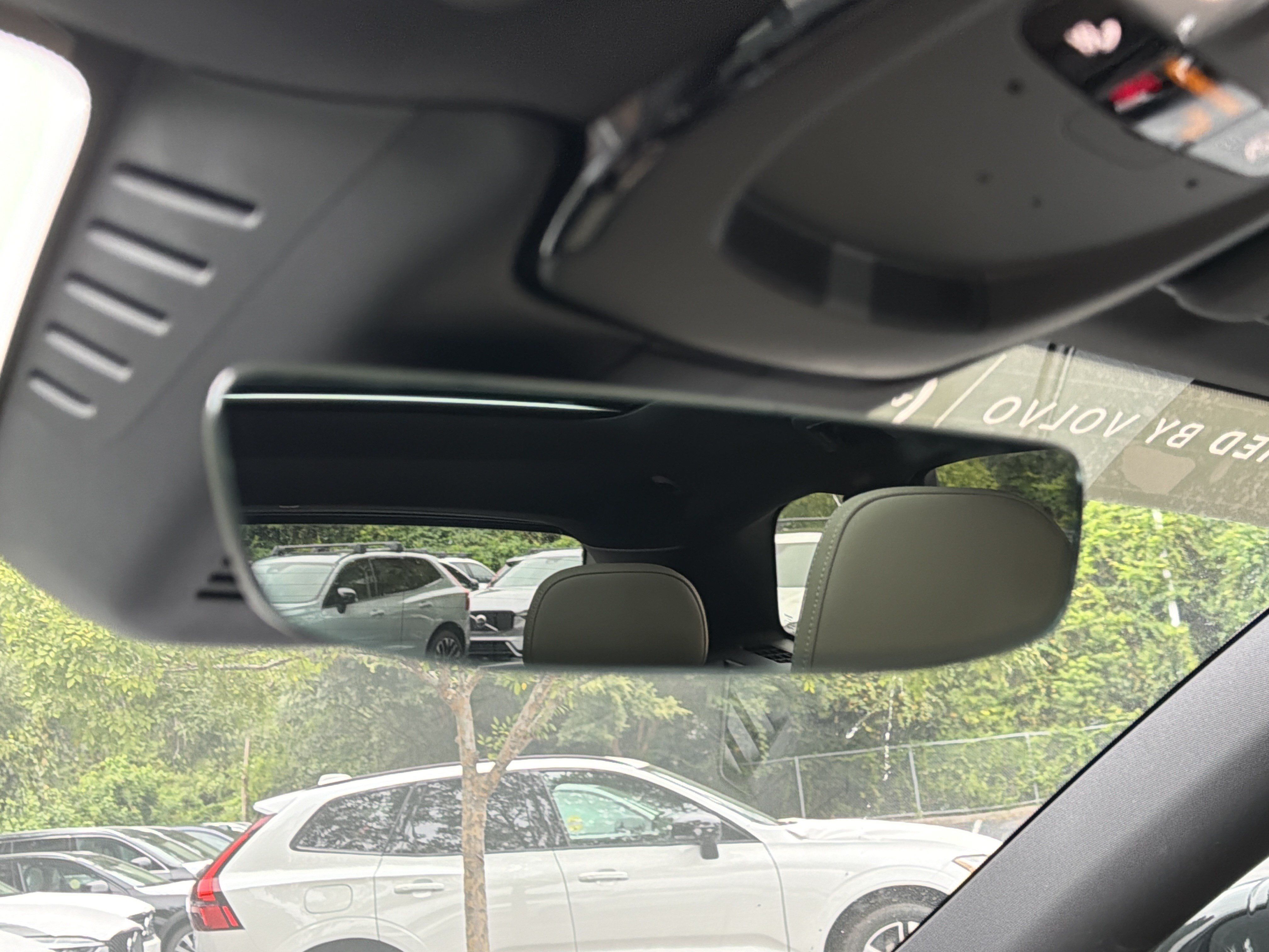 Certified 2026 Volvo XC60 B5 Core AWD/4WD image 29