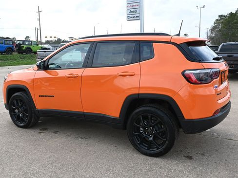 New 2026 Jeep Compass Latitude image 2