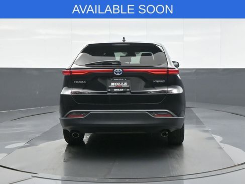 Used 2021 Toyota Venza LE w/ Carpet Mat Package (TMS) AWD/4WD image 6