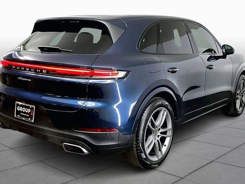 Used 2024 Porsche Cayenne image 12