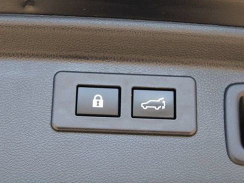 Used 2024 Subaru Forester Premium AWD/4WD image 37