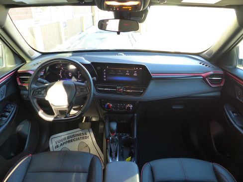 Used 2024 Chevrolet TrailBlazer RS w/ Driver Confidence Package image 35