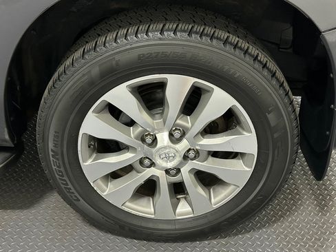 Used 2011 Toyota Sequoia Limited AWD/4WD image 22