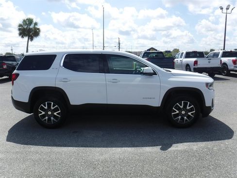 Used 2022 GMC Acadia SLE w/ LPO, Floor Liner Package FWD image 3