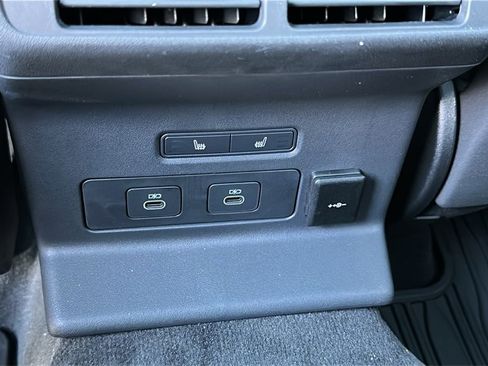 New 2026 Land Rover Range Rover Velar S image 24