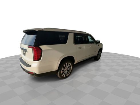 Certified 2022 GMC Yukon XL Denali w/ Denali Ultimate Package image 8