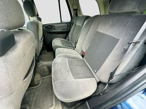 Used 2008 Chevrolet TrailBlazer LT w/ Sun And Sound Package AWD/4WD image 24