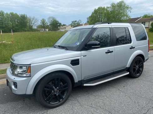 Used 2016 Land Rover LR4 HSE Silver Edition image 3