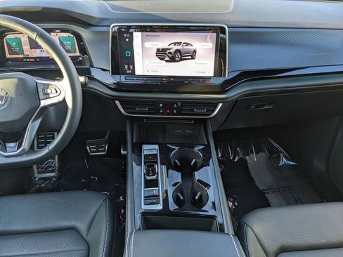 Certified 2025 Volkswagen Atlas Cross Sport SEL R-Line image 13