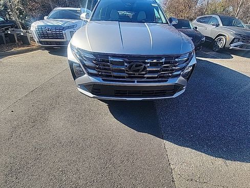 Certified 2025 Hyundai Tucson Limited image 2