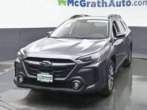 Used 2024 Subaru Outback Premium image 5