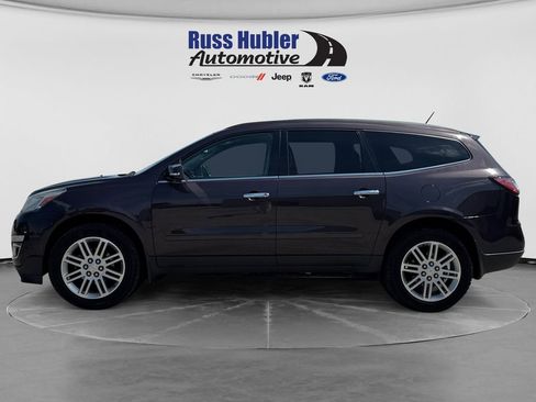 Used 2015 Chevrolet Traverse LT w/ Style and Technology Package FWD image 2