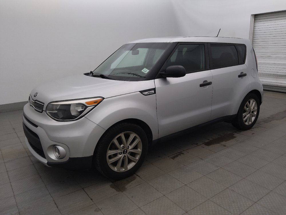 Used 2017 Kia Soul + FWD image 2