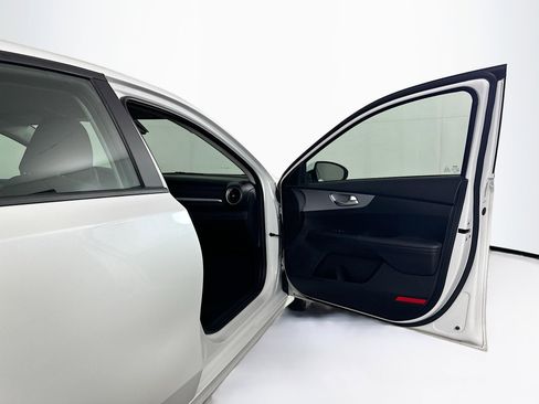 Used 2024 Kia Forte LXS FWD image 29