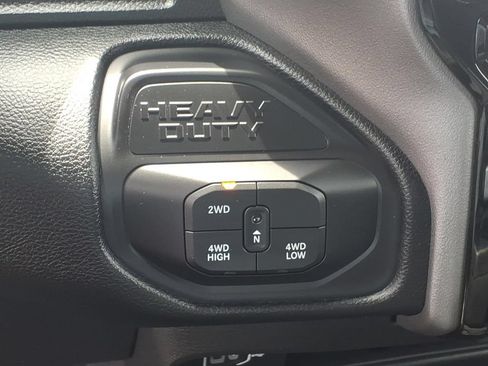Used 2025 RAM 2500 Big Horn AWD/4WD image 7