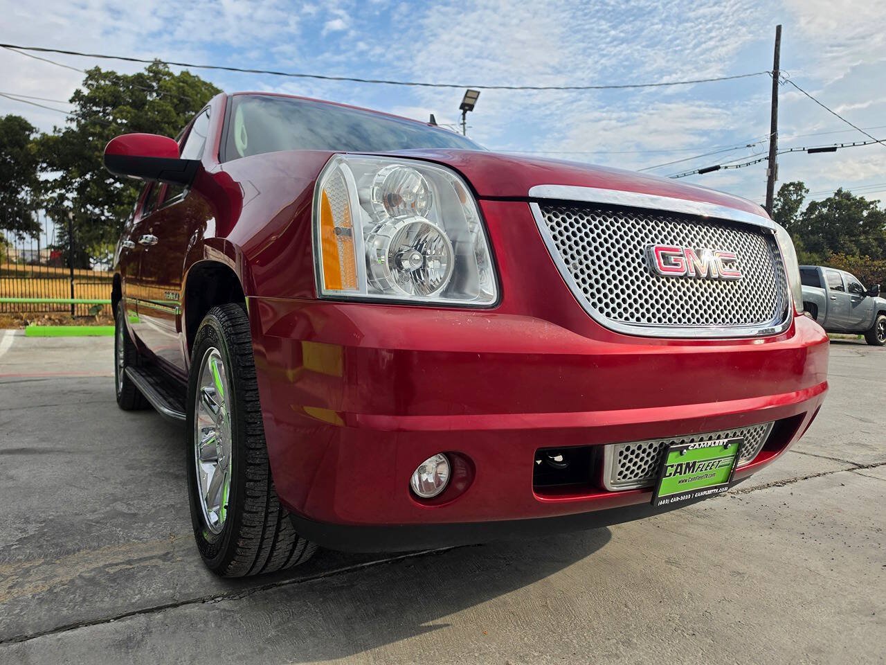 Used 2014 GMC Yukon Denali RWD image 4