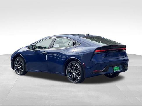 New 2026 Toyota Prius XLE FWD image 3