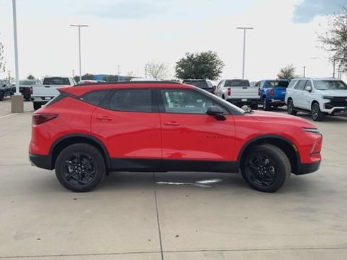 New 2026 Chevrolet Blazer LT w/ Convenience Package FWD image 9