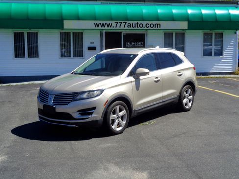 Used 2017 Lincoln MKC Premiere image 1