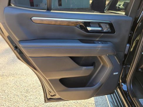 Used 2026 Chevrolet Tahoe High Country RWD image 16