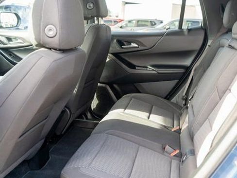 Used 2025 Chevrolet Equinox LT FWD image 12