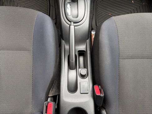 Used 2012 Nissan Versa SV w/ Convenience Pkg image 22