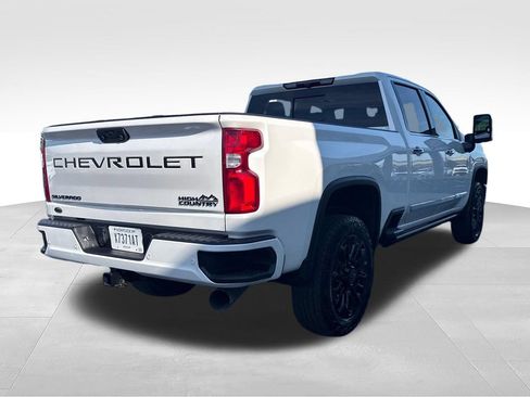 Used 2024 Chevrolet Silverado 2500 High Country w/ LPO, Dark Essentials Package AWD/4WD image 6