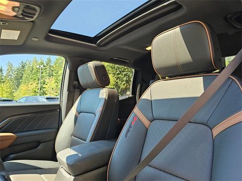 New 2025 GMC Canyon AT4 w/ Nightfall Edition image 19