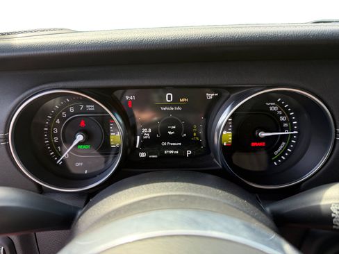 Used 2023 Jeep Wrangler Unlimited Sahara w/ Cold Weather Group AWD/4WD image 11
