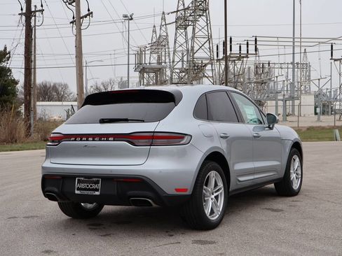 Certified 2026 Porsche Macan AWD/4WD image 8