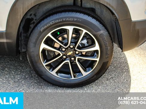 Used 2025 Chevrolet TrailBlazer LT FWD image 15