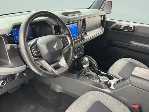 Used 2023 Ford Bronco Big Bend w/ Sasquatch Package AWD/4WD image 12