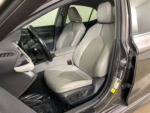 Used 2022 Toyota Camry SE FWD image 26
