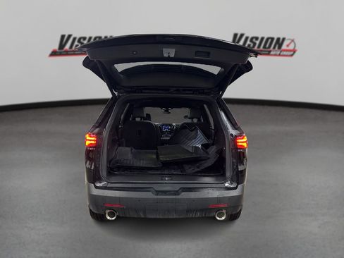 Used 2023 Chevrolet Traverse LT w/ Midnight/Sport Edition image 11