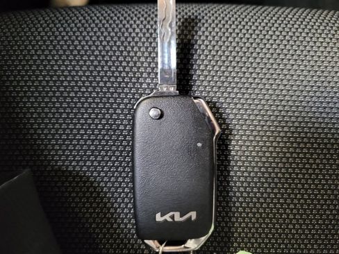 Used 2024 Kia Forte LXS w/ LXS Technology Package FWD image 32