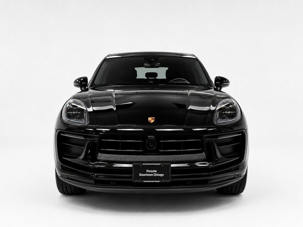 Certified 2026 Porsche Macan AWD/4WD image 7