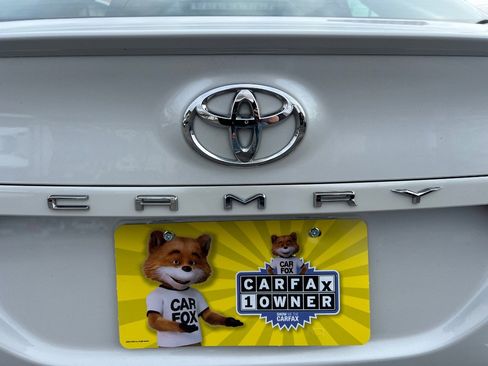 Used 2018 Toyota Camry XSE image 34