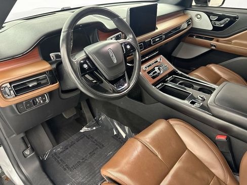 Used 2022 Lincoln Aviator Reserve w/ Equipment Group 201A RWD image 9