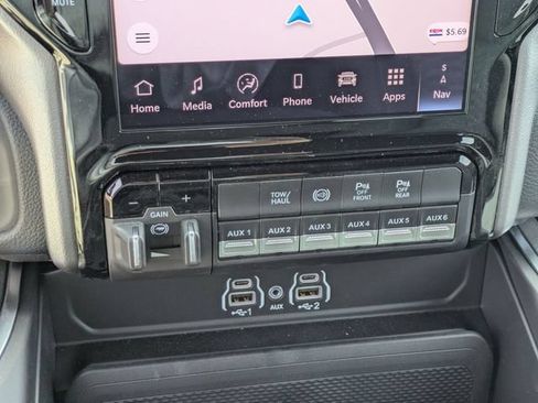 New 2026 RAM 3500 Big Horn AWD/4WD image 21