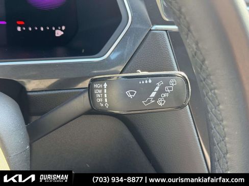 Used 2022 Volkswagen Tiguan SE R-Line image 14