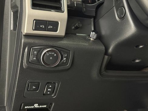 Used 2019 Ford F250 Lariat w/ Lariat Ultimate Package AWD/4WD image 57