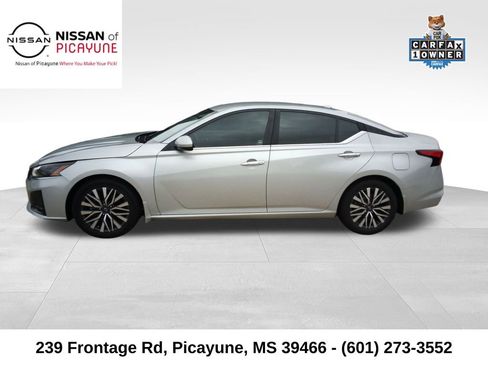 Used 2023 Nissan Altima 2.5 SV image 2