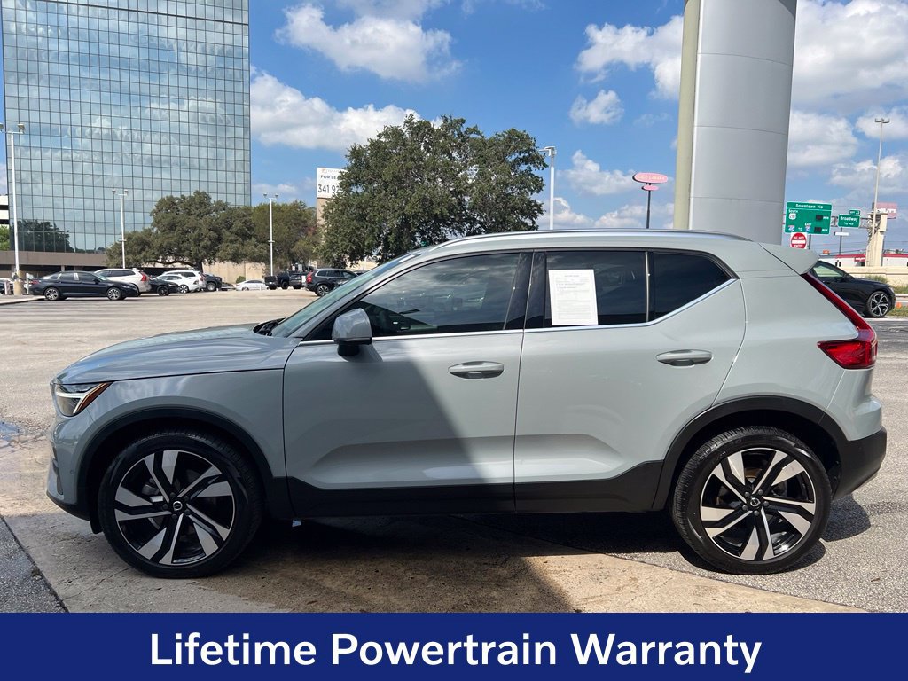 Certified 2024 Volvo XC40 B5 Plus w/ Protection Package Premier AWD/4WD image 4