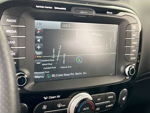 Used 2017 Kia Soul ! w/ Tech Package image 14