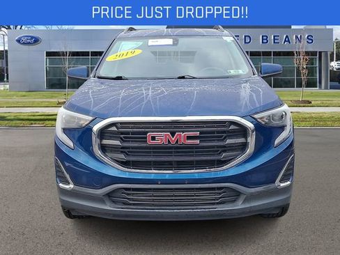 Used 2019 GMC Terrain SLE w/ Driver Convenience Package image 2