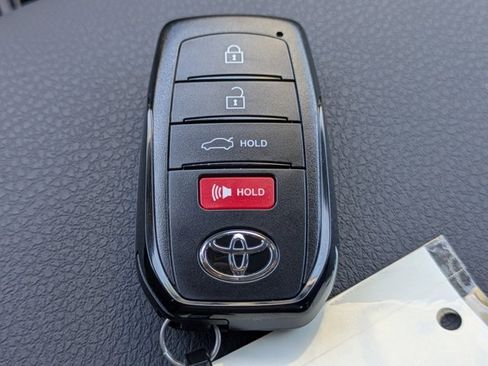 New 2025 Toyota Camry SE w/ Convenience Package FWD image 27