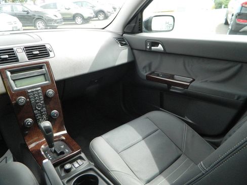 Used 2006 Volvo V50 2.4i FWD image 17