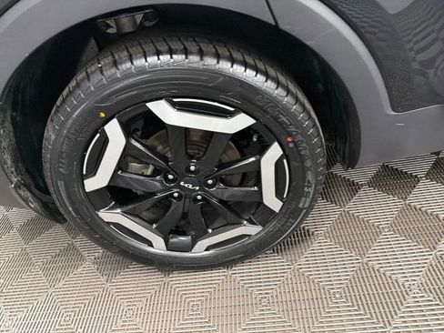 Certified 2024 Kia Telluride EX w/ EX Captain's Chair Package AWD/4WD image 48