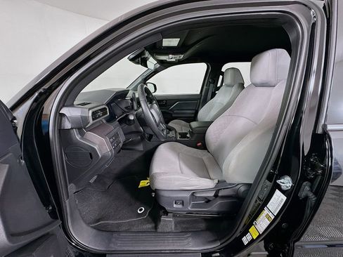 Certified 2025 Toyota Tacoma SR5 image 20